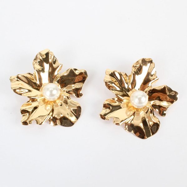 Simple And Exaggerated Flower Stud Earrings