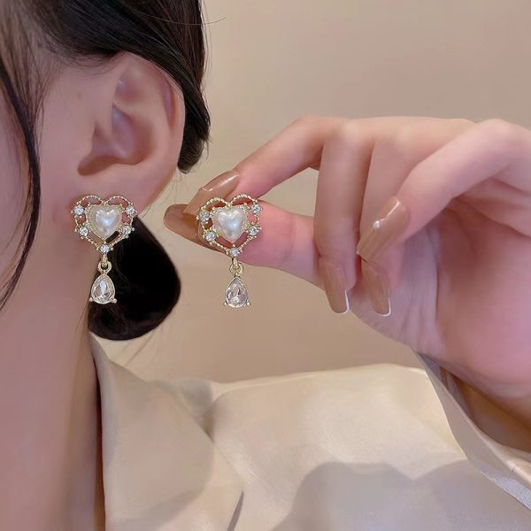 Women's Sterling Silver Needle French Vintage Pearl Love Heart Earrings