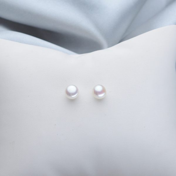 Freshwater Pearl Ear Studs Simple And Stylish Earrings Steamed Buns Round 6-7mm Ornament