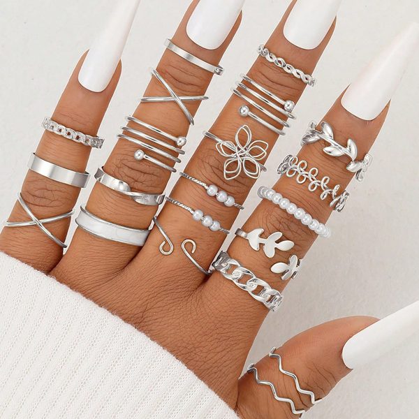 Hollow Heart Geometric Butterfly Leaf Ring Suit