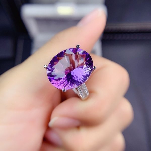 Women's Deep Purple Zircon Simulation Amethyst Ring