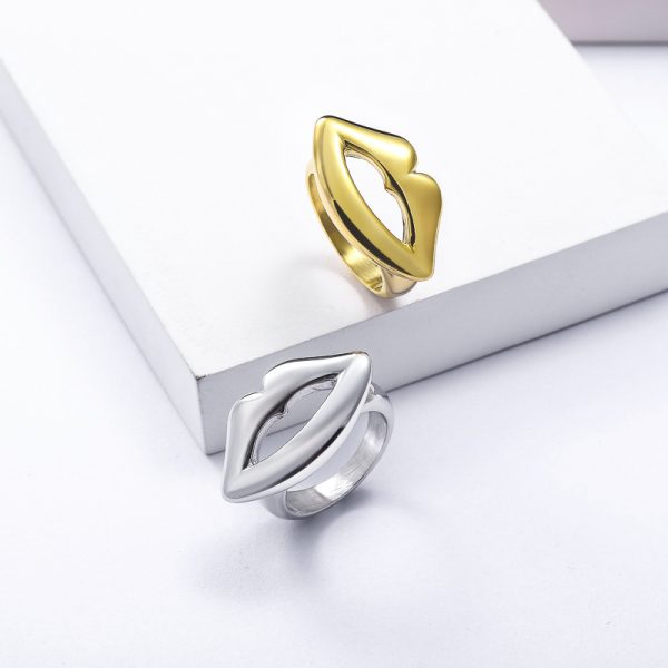 Cool Ins Style Special-interest Design Titanium Steel High-grade Exaggerated And Personalized Temperament Lip Ring