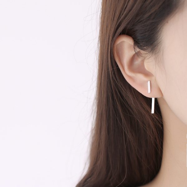 A simple S925 sterling silver earrings wholesale silver jewelry earrings hanging earrings.