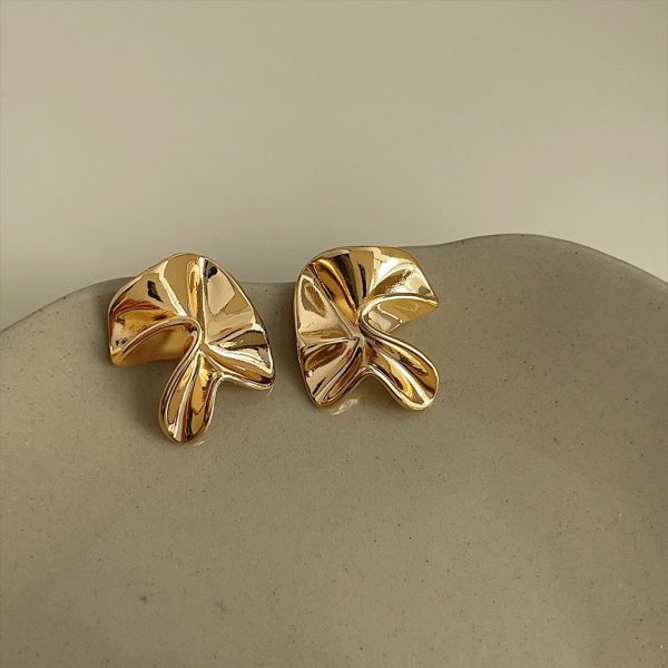 Irregular Metal Pleated Ear Studs Niche High-grade Temperament