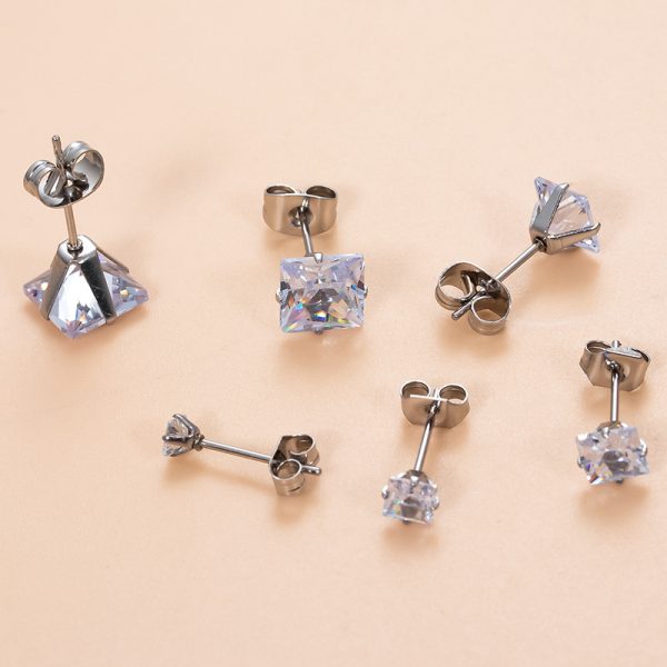 Classic Four-claw Square Zircon Stainless Steel Fashion Ear Bone Stud