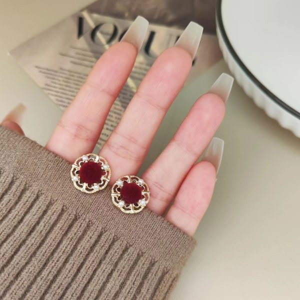 Sterling Silver Needle French Style Retro Exquisite Velvet Wine Red Stud Earrings Female Niche High Sense