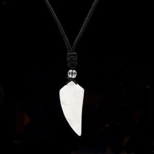 European And American Personalized New Wolf Tooth Crystal Pendant Necklace