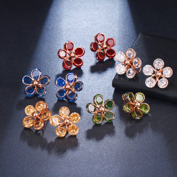 Micro Inlaid Zircon Small Flower Stud Earrings Fashionable And Versatile Earrings