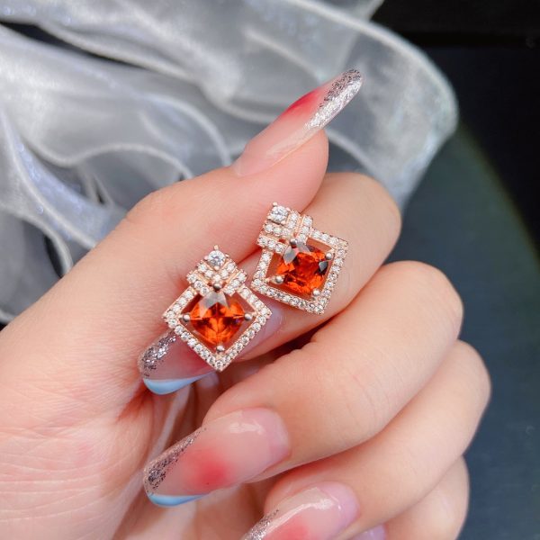 S925 Silver Jewelry Garnet Stud Earrings