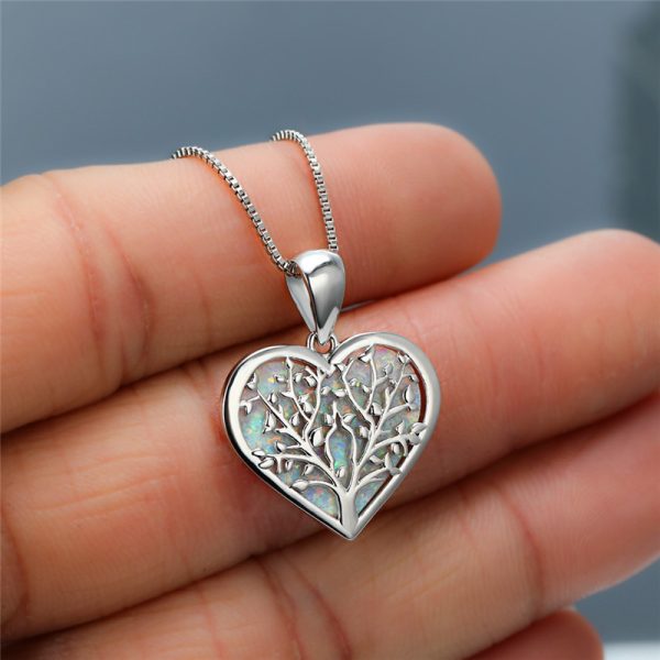 Women's Creative Fashion Heart-shaped Big Tree Pendant Necklace