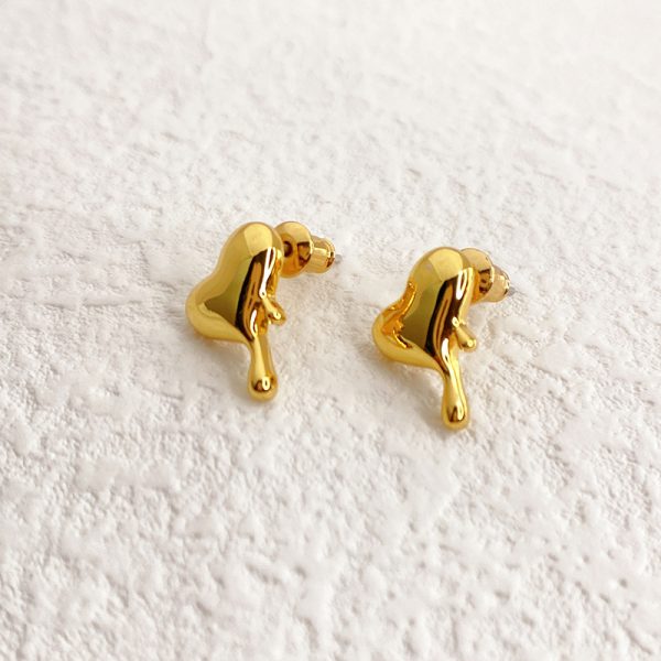 Fashion Heart-shaped Glossy Earrings Silver Needle Brass Plating Small Earrings