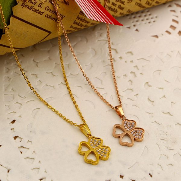 Korean Style CNC Diamond Clover Micro Inlaid Stone Pendant Clavicle Titanium Steel Clavicle Chain