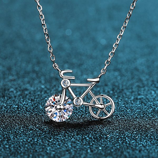 Women's Sterling Silver Moissanite Necklace