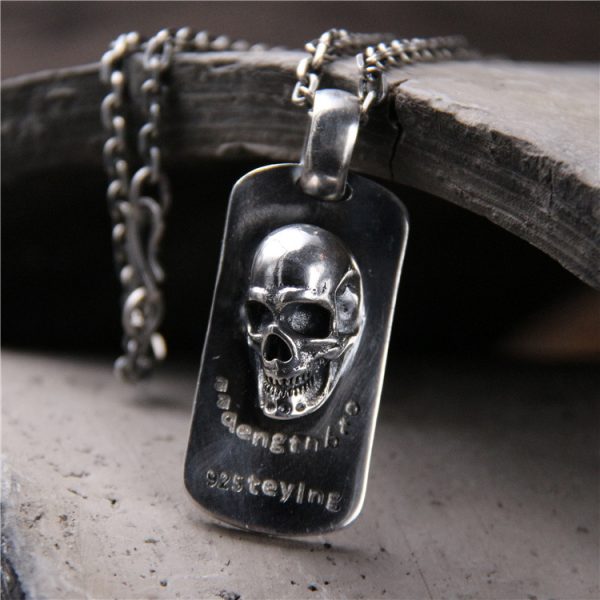 Vintage Domineering Personalized Skull Square Plate Pendant