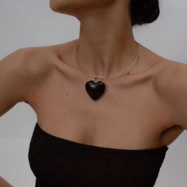 Autumn And Winter Ebony LOVE Necklace