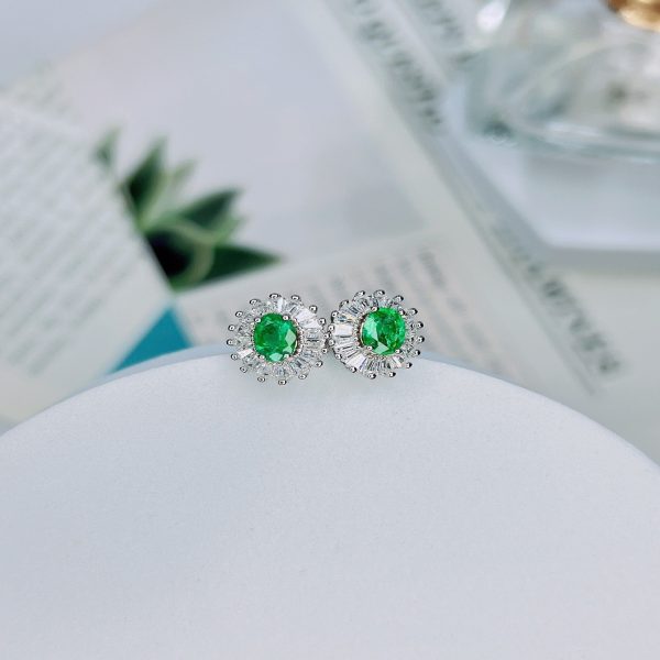 S925 Silver Natural Emerald Stud Earrings