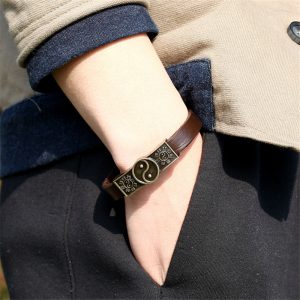 Women's Fashion Retro Alloy Cattle Leather Bracelet